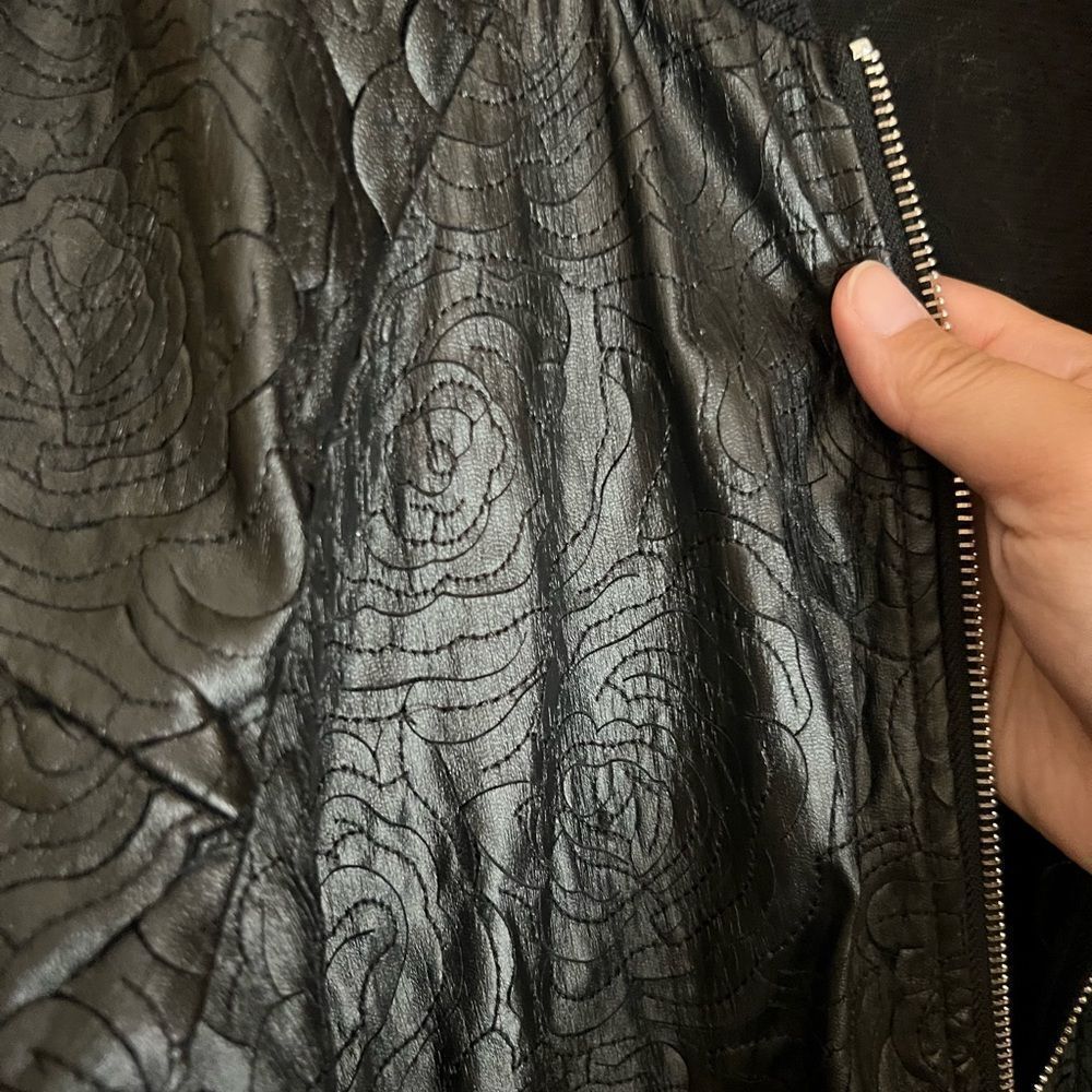 Bnci laser cut black bomber jacket - Picture 11 of 11